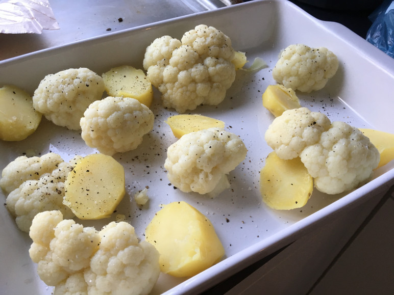 aardappelen en bloemkool in ovenschotel