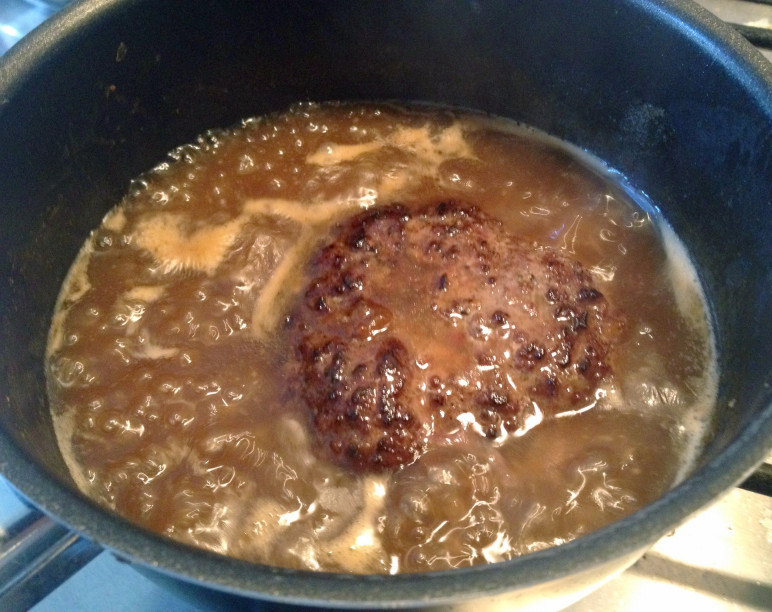 hamburger in bouillon
